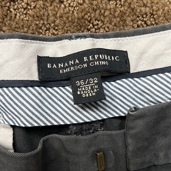 Banana Republic Emerson Chino Pants 32” - Picture 3 of 3